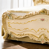 Classic European style solid teak wood bed with floral carving