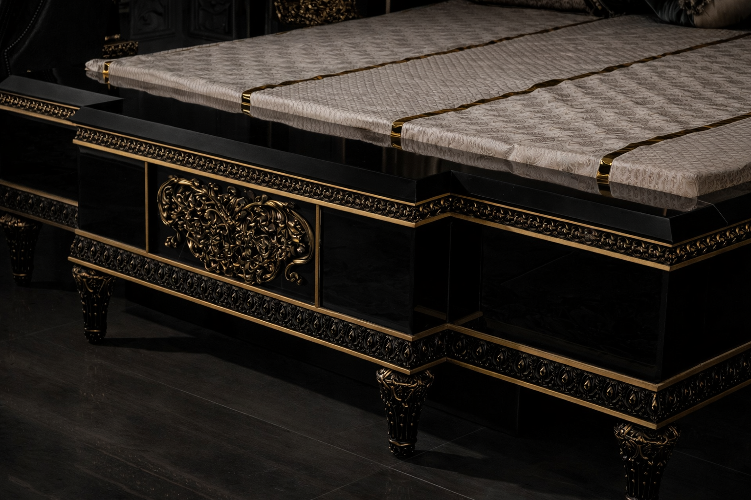 Luxury Royal King Size Bedroom Furniture Set – Complete Premium Antique Collection