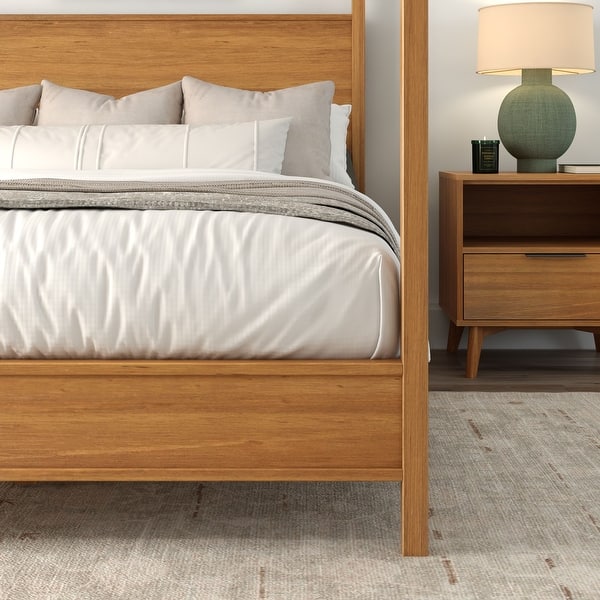 Luxury wooden canopy bed for bedroom