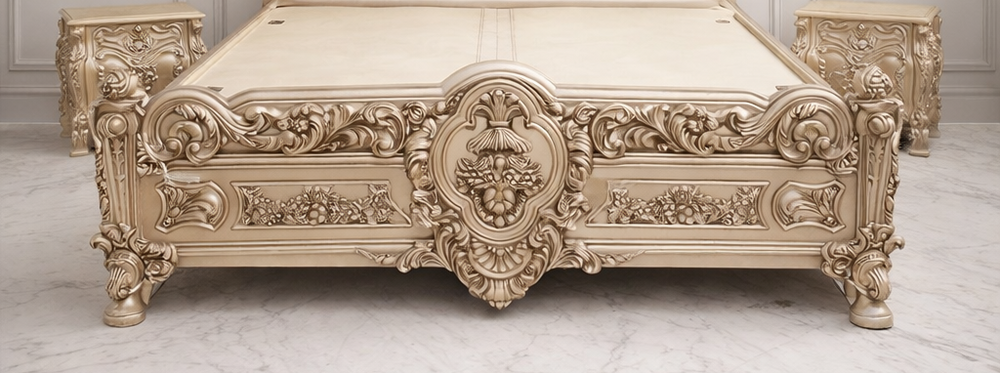 Antique royal style king size bed