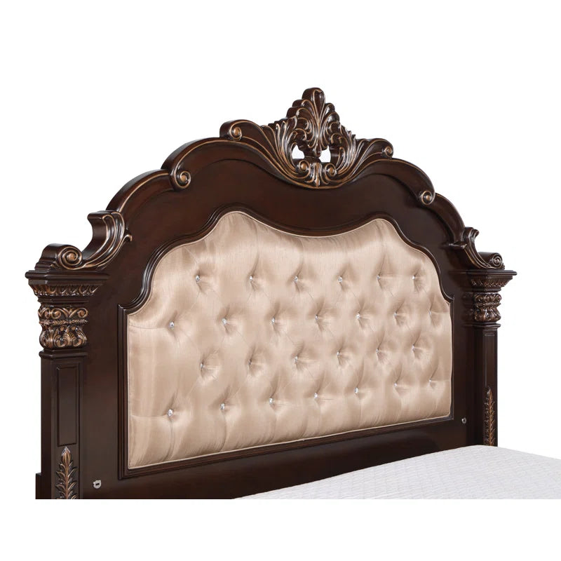 Traditional king size wooden bed design